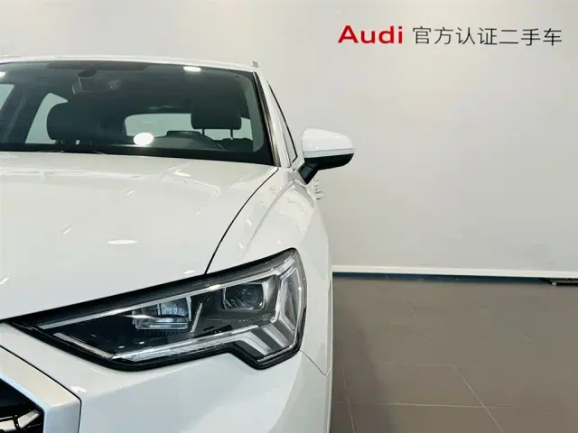 Audi Q3 — Фото автомобиля 14
