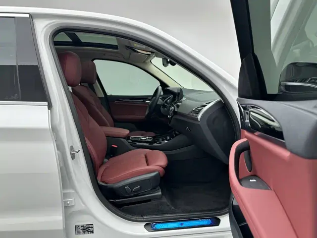 BMW BMW iX3 2024 Leading Edition — Фото автомобиля 26