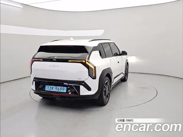 Kia EV3 — Фото автомобиля 3