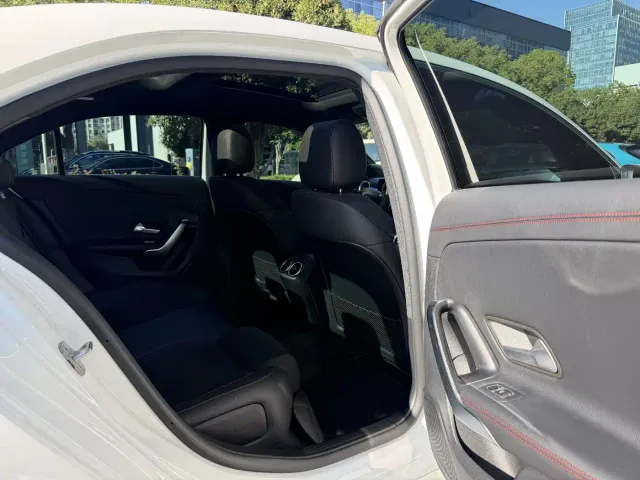 Mercedes-Benz A-Class — Фото автомобиля 14