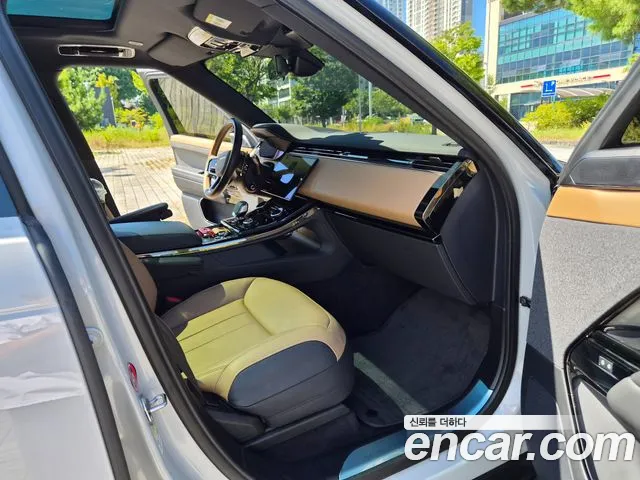 Land Rover Range Rover Sport — Фото автомобиля 19