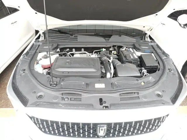 Bestune B70 — Фото автомобиля 15