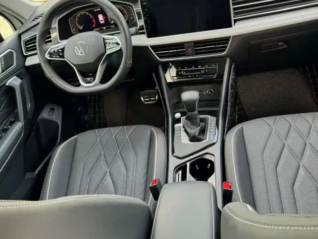 Volkswagen Tiguan L — Фото автомобиля 4