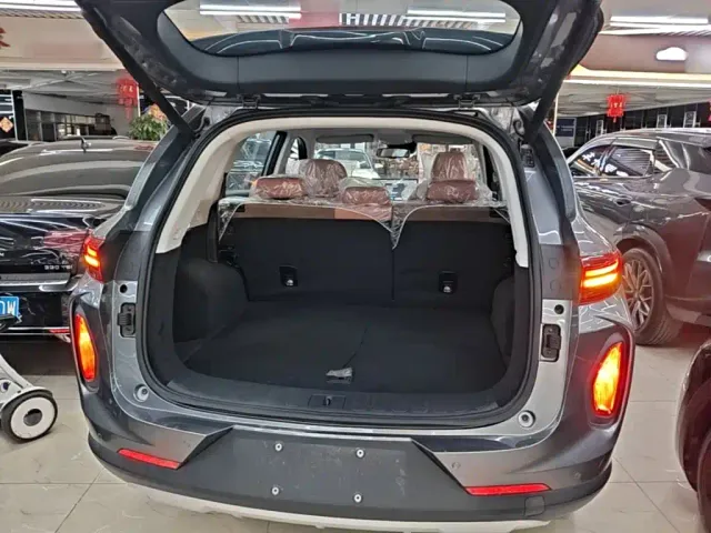 Skyworth Auto HT-i — Фото автомобиля 18