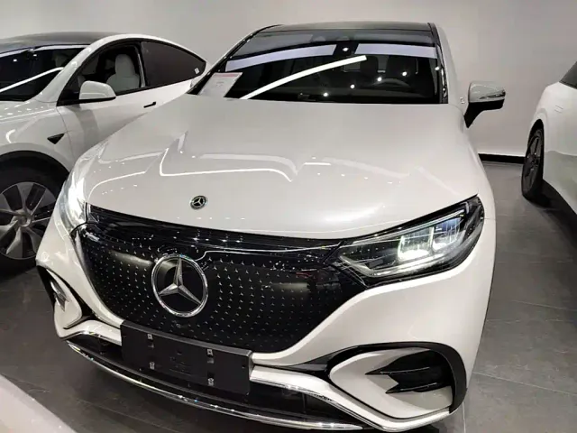 Mercedes-Benz Mercedes-Benz EQE SUV 2024 350 4MATIC Luxury Edition — Фото автомобиля 2