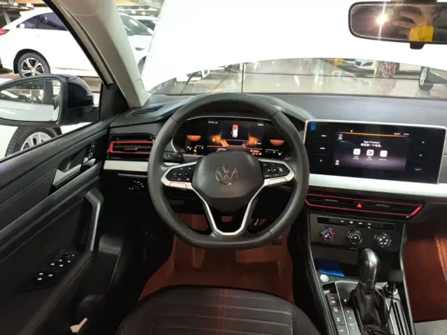 Volkswagen Lavida — Фото автомобиля 10