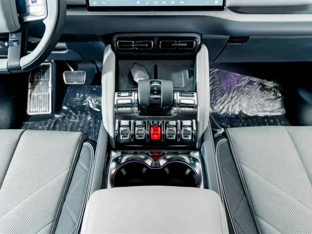 BYD FangChengBao Leopard 5 — Фото автомобиля 14