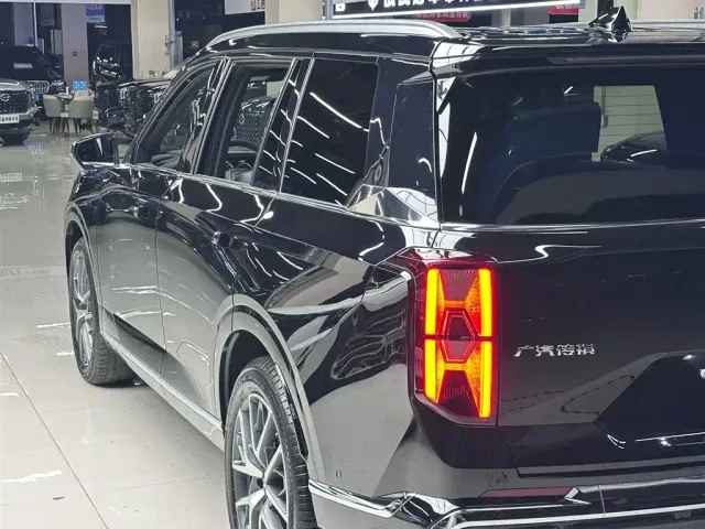 GAC Trumpchi GS8 — Фото автомобиля 7