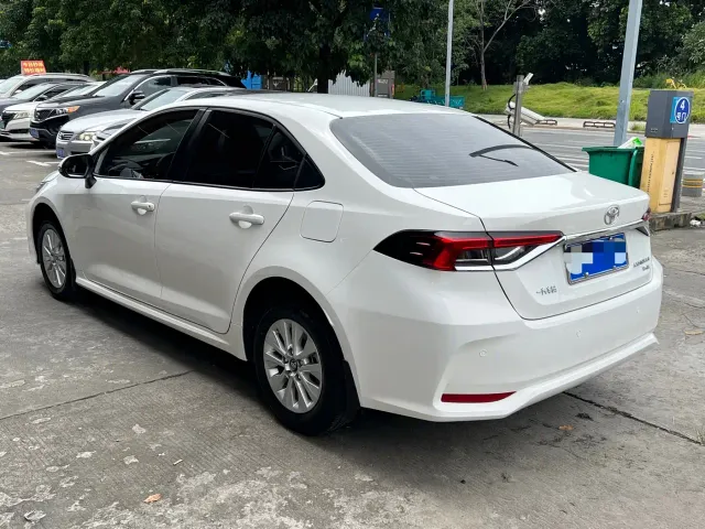Toyota Corolla — Фото автомобиля 10