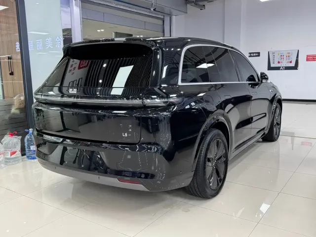 Li Auto L8 — Фото автомобиля 5