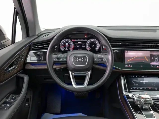 Audi Q7 — Фото автомобиля 19