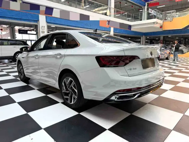 Volkswagen Sagitar — Фото автомобиля 15