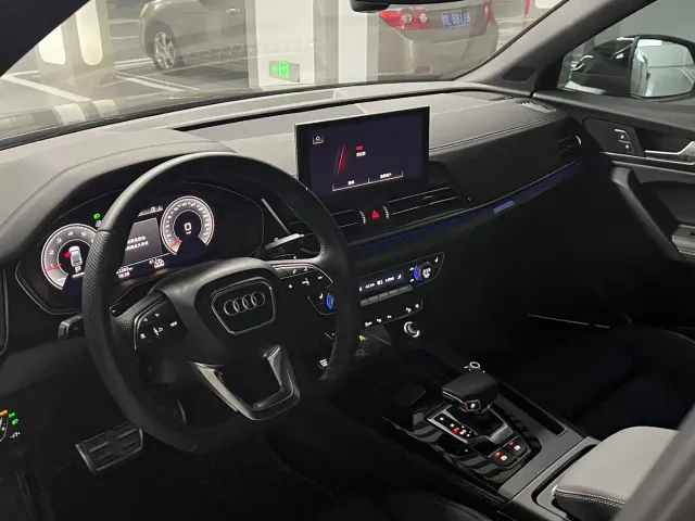 Audi Q5L — Фото автомобиля 10