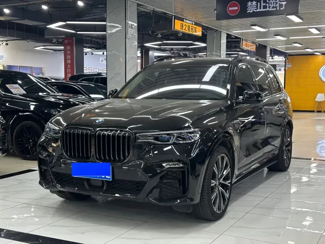 Фотография автомобиля — BMW X7