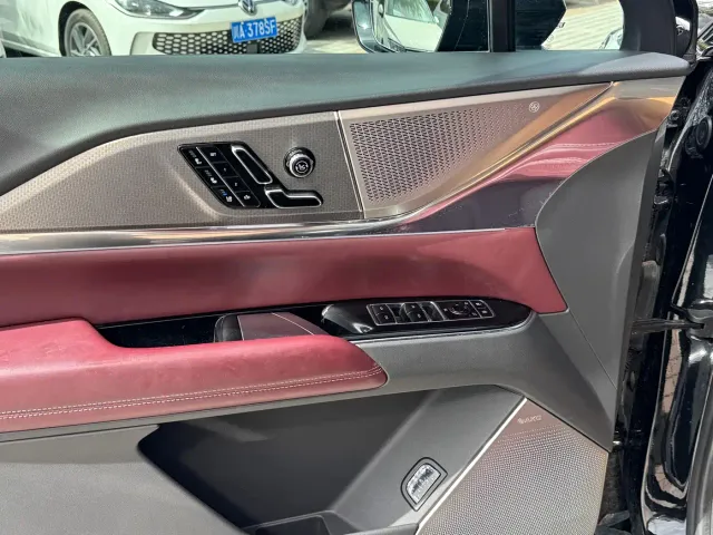 Cadillac XT5 — Фото автомобиля 6