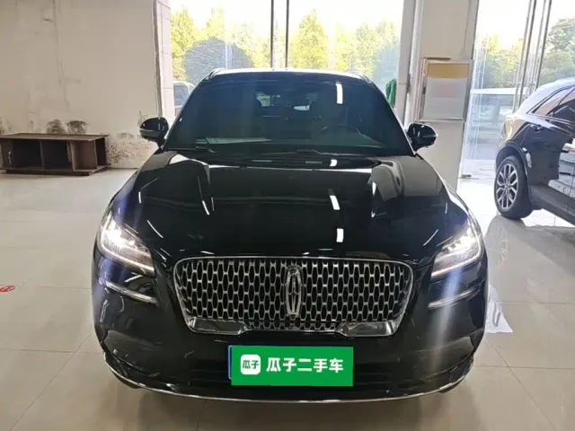 Lincoln Corsair — Фото автомобиля 2