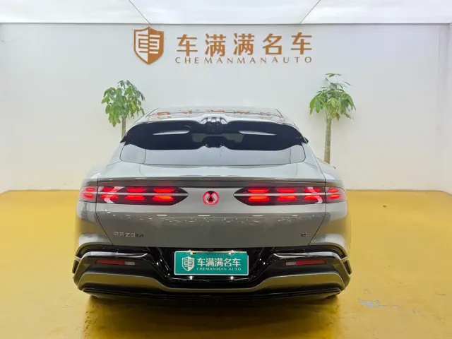 Denza Z9GT — Фото автомобиля 10