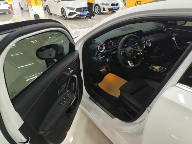 Mercedes-Benz A-Class — Фото автомобиля 15