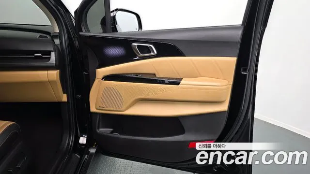 Kia Carnival Generation 4 — Фото автомобиля 14