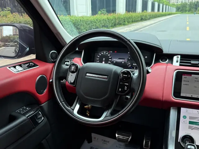 Land Rover Range Rover Sport — Фото автомобиля 12