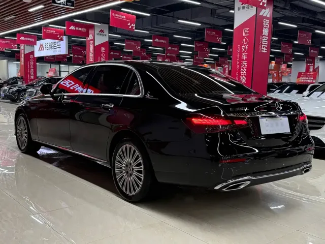 Mercedes-Benz Mercedes-Benz E-Class 2023 Facelift E 300 L Fashion — Фото автомобиля 10