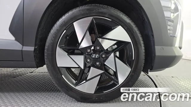 Hyundai Kona — Фото автомобиля 6