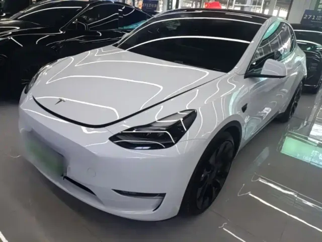 Фотография автомобиля — Tesla Model Y