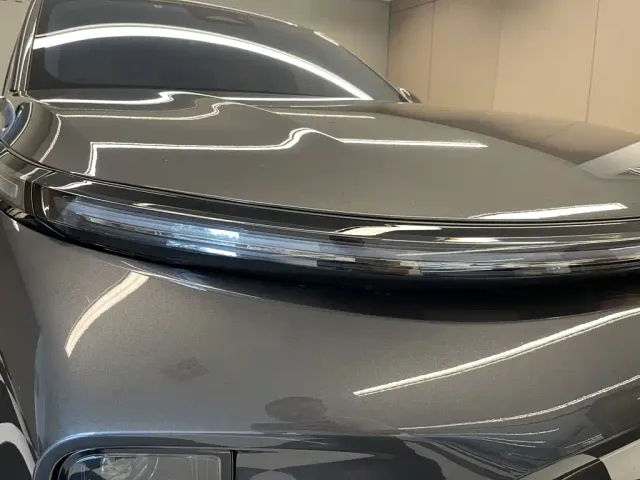Li Auto L8 — Фото автомобиля 9