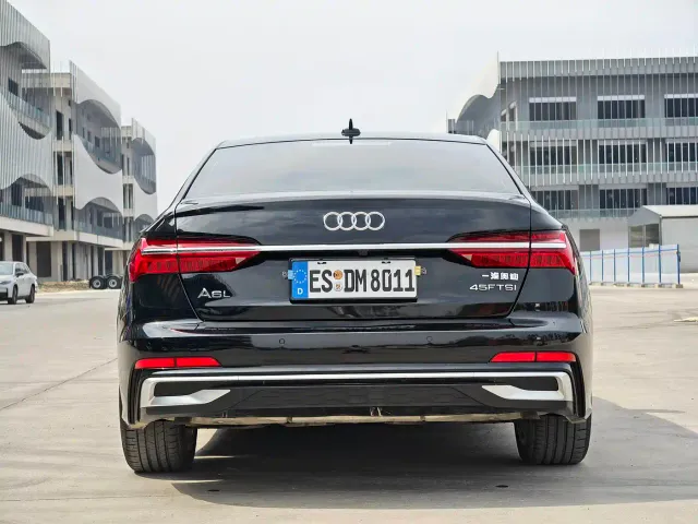 Audi A6L — Фото автомобиля 13