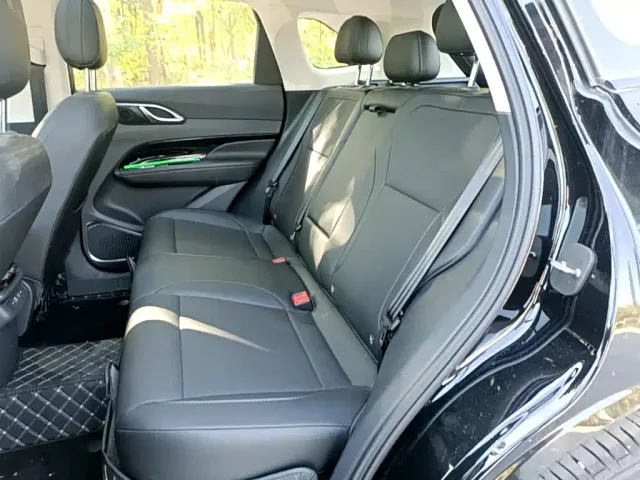Hongqi HS3 PHEV — Фото автомобиля 16