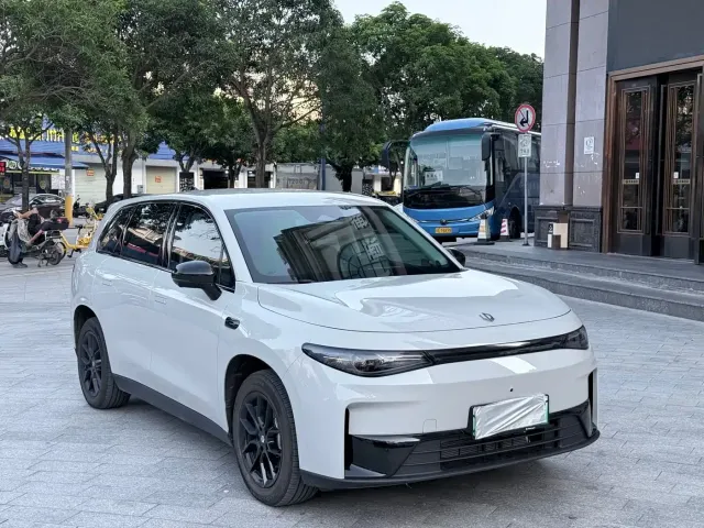 Leapmotor Leapmotor C10 2024 410 Comfort Edition — Фото автомобиля 3