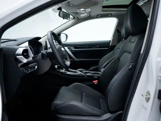 Geely Binyue — Фото автомобиля 5