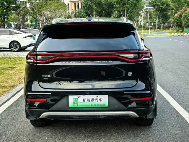 BYD Tang — Фото автомобиля 14