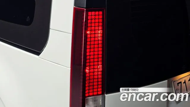 Hyundai Staria — Фото автомобиля 8
