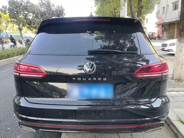 Volkswagen Touareg — Фото автомобиля 5