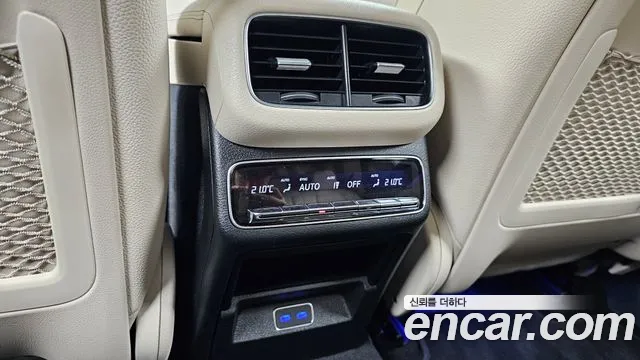 Mercedes-Benz GLE-Class — Фото автомобиля 27
