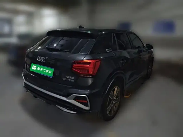 Audi Q2L — Фото автомобиля 4
