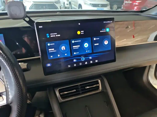 BYD Qin L — Фото автомобиля 12