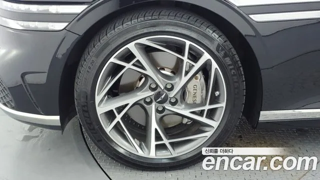 Genesis G90 Бензин 3.5 турбо AWD — Фото автомобиля 4