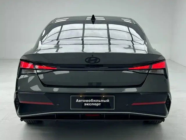 Hyundai Elantra — Фото автомобиля 8