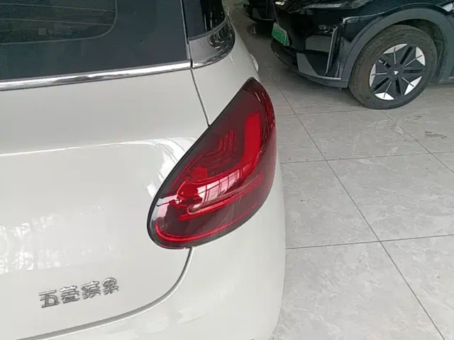 Wuling Bingo — Фото автомобиля 7