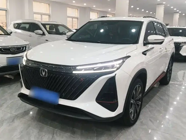 Фотография автомобиля — Changan CS75 Plus