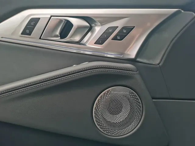 BMW XM — Фото автомобиля 23
