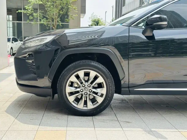 Toyota Wildlander — Фото автомобиля 22