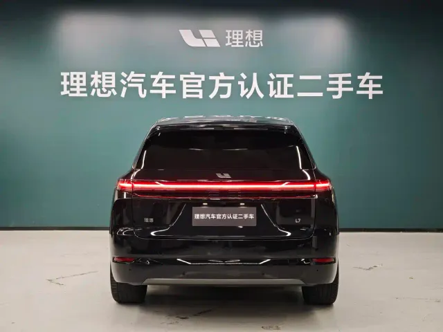 Li Auto L7 — Фото автомобиля 5