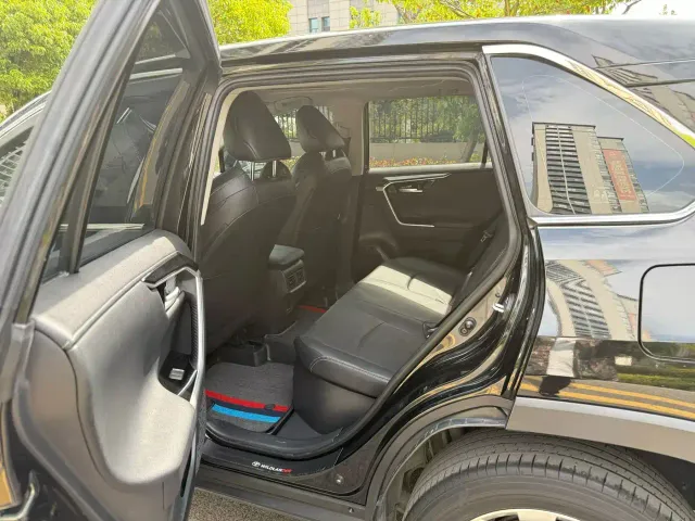 Toyota Wildlander — Фото автомобиля 9