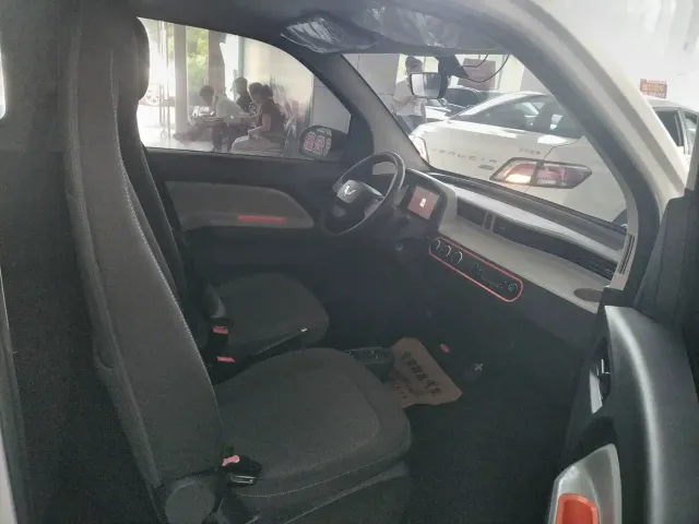 Wuling Hongguang Mini EV — Фото автомобиля 6