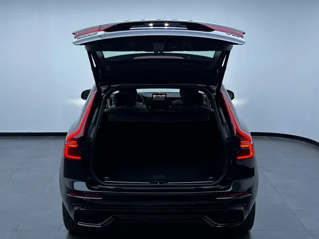 Volvo XC60 — Фото автомобиля 12