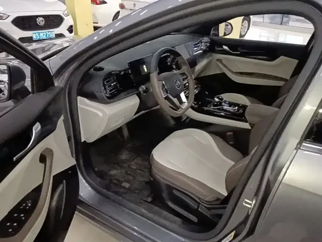 BYD Qin PLUS — Фото автомобиля 15