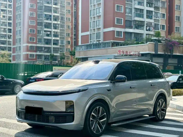Фотография автомобиля — Li Auto L9